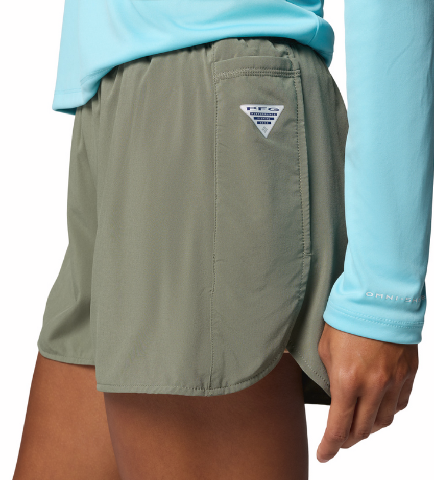 Columbia Women's Tidal Light Lined Short Cypress