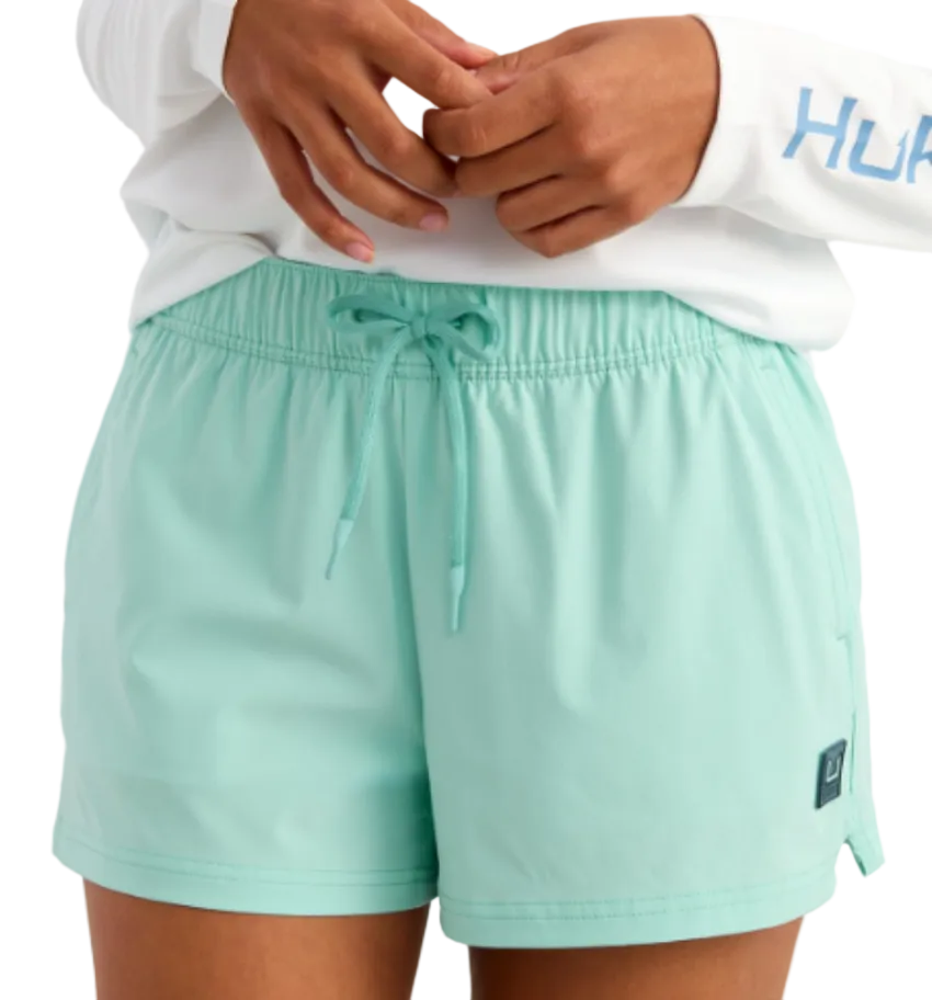 Huk Women's Isla Lightweight Shorts Caicos