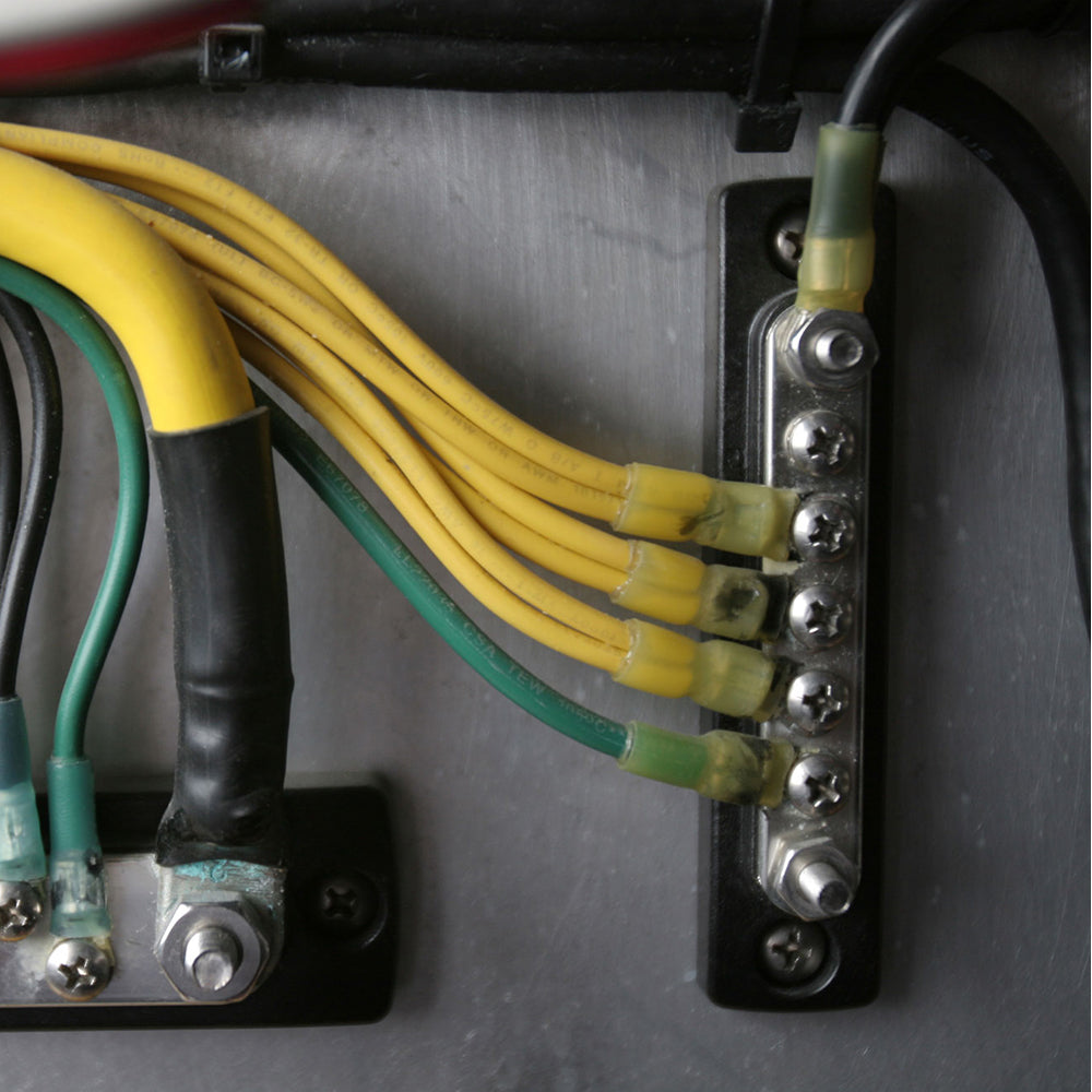 Blue Sea 2304 MiniBus 100 Ampere Common BusBar 5 x 832 Screw Terminal