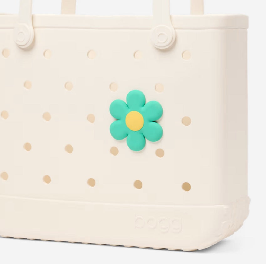 Bogg Bits Green Daisy