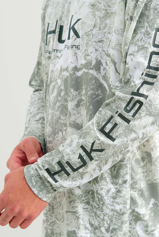HUK Men's Mossy Oak Pursuit Performance Long Sleeve Crew Seagrass