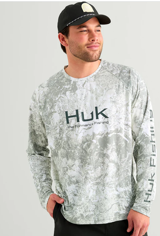 HUK Men's Mossy Oak Pursuit Performance Long Sleeve Crew Seagrass