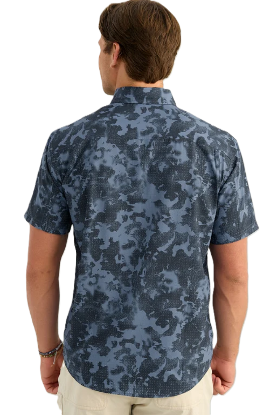 Huk Men's KC Tide Point SS Button-Down Shirt Stormy Blue Tideloom Camo