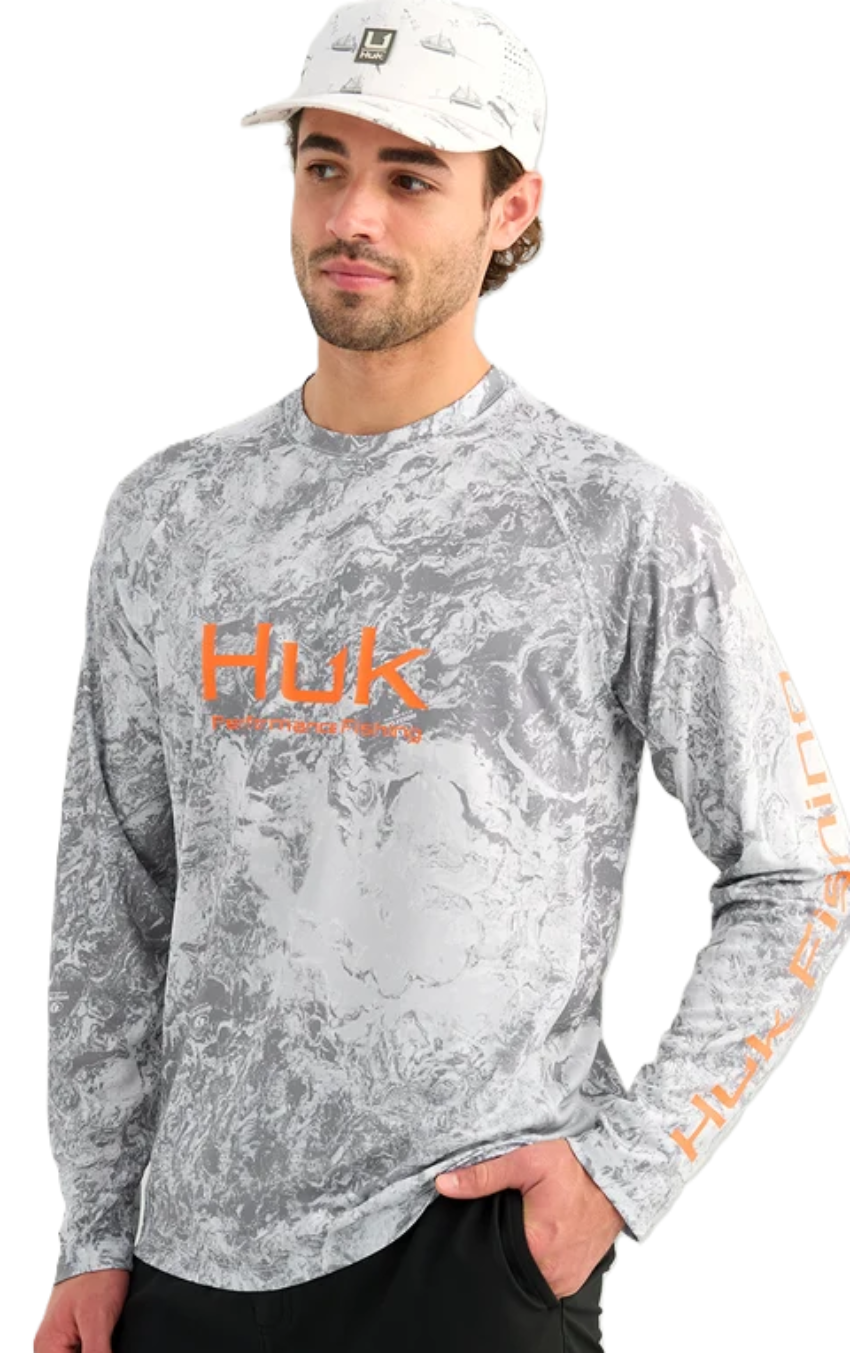 Huk Men's Mossy Oak Pursuit Performance LS Crew Mossy Oak Seagull